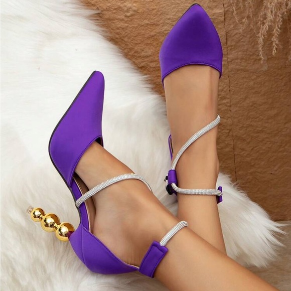 High Heel Single Shoes With Pointed Toe, Rhinestone Detailing And Unique - Picture 3 of 4